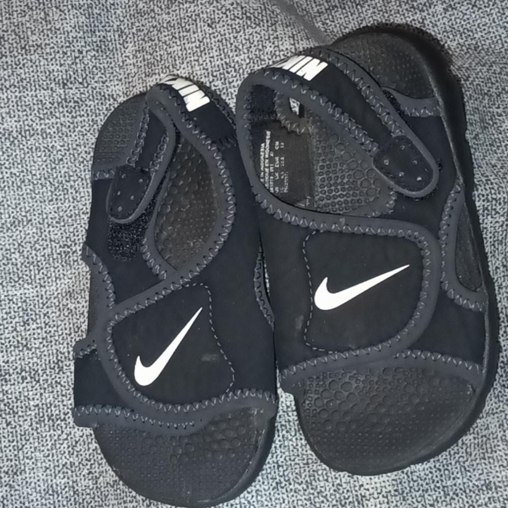 Nike, Sandals 7c